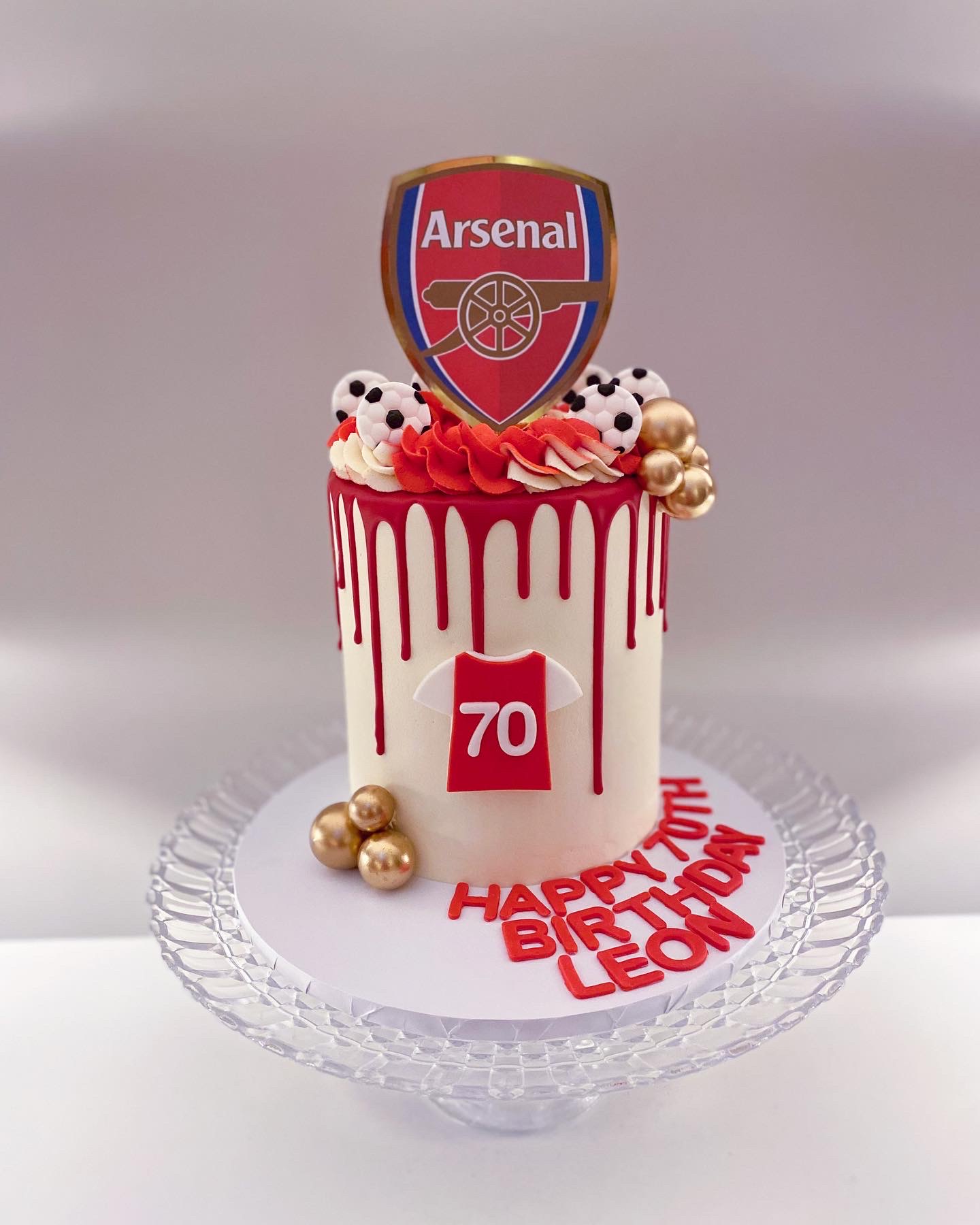 Arsenal football club cake! Available in mini size! Whatsapp for more info!  | Instagram