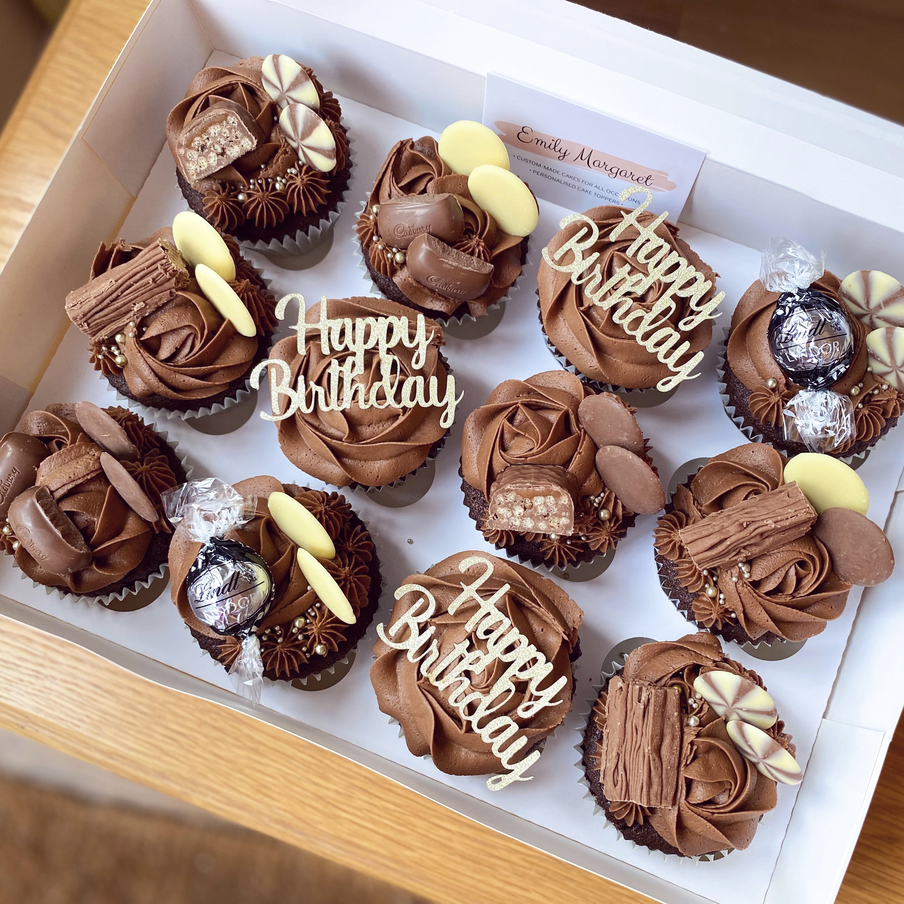 Cupcakes au chocolat noir et sa chantilly de chocolat - Recettes de cuisine  Ôdélices